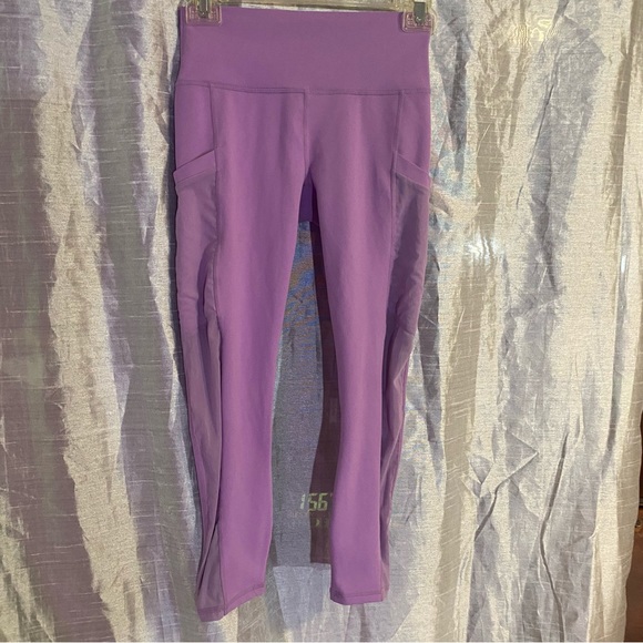 Fabletics SZ XS, 7/8 leggings,Power Hold, high waisted, 3 pockets, GUC, mesh - Picture 9 of 16